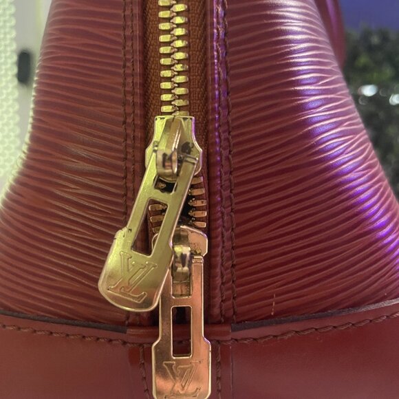 A cond Louis Vuitton Alma PM Bag in Epi Leather Brown/Cognac w/FREE COA! - Picture 2 of 15